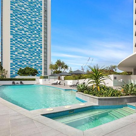 Sierra Grand Broadbeach - Self Contained & Privately Managed Apartments โกลด์โคสต์ ภายนอก รูปภาพ
