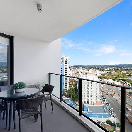Sierra Grand Broadbeach - Self Contained & Privately Managed Apartments โกลด์โคสต์ ภายนอก รูปภาพ
