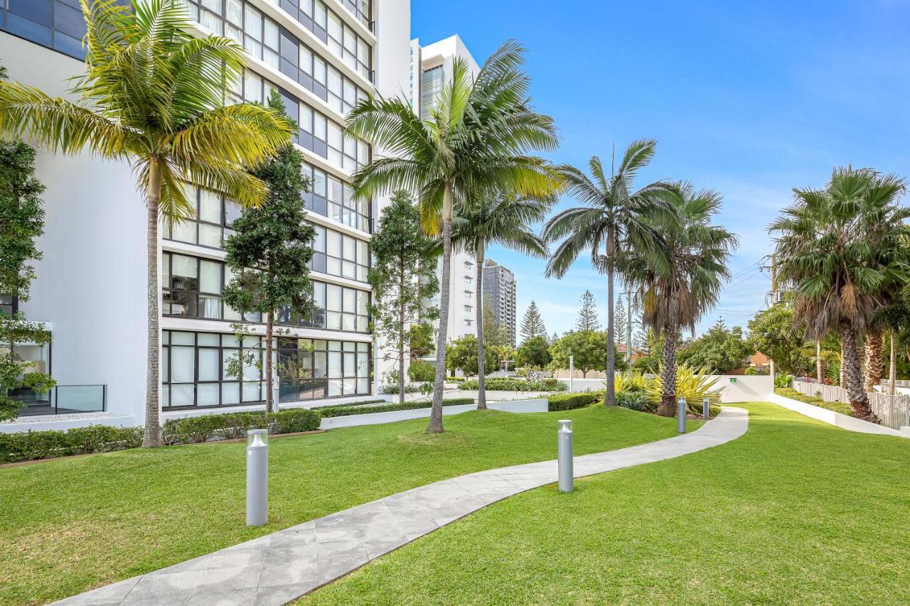 Sierra Grand Broadbeach - Self Contained & Privately Managed Apartments โกลด์โคสต์ ภายนอก รูปภาพ