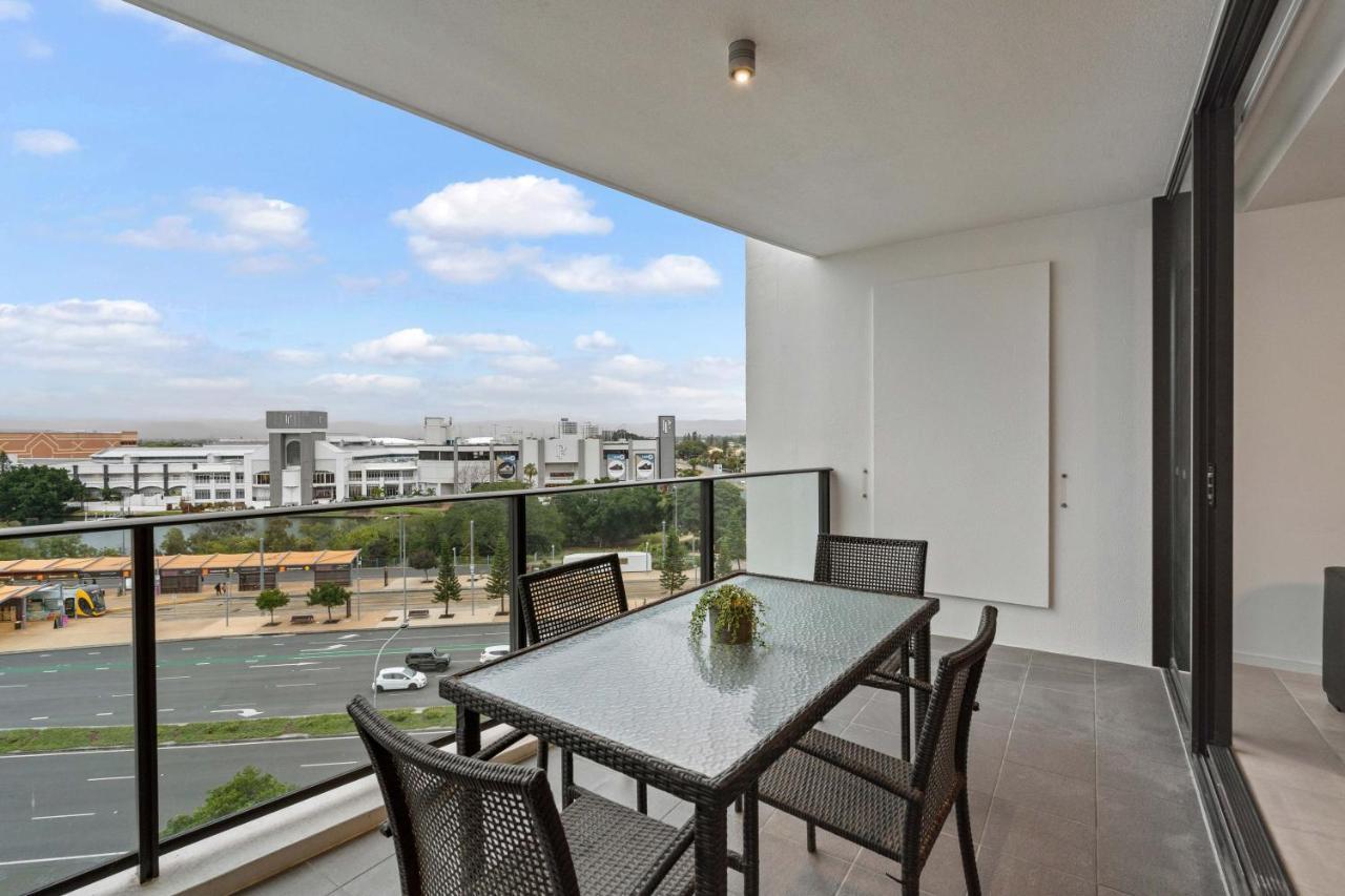 Sierra Grand Broadbeach - Self Contained & Privately Managed Apartments โกลด์โคสต์ ภายนอก รูปภาพ